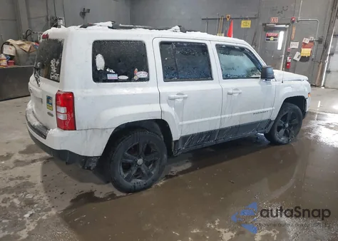 2015 Jeep Patriot Latitude из США, поврежденный, VIN 1C4NJRFB6FD184748
